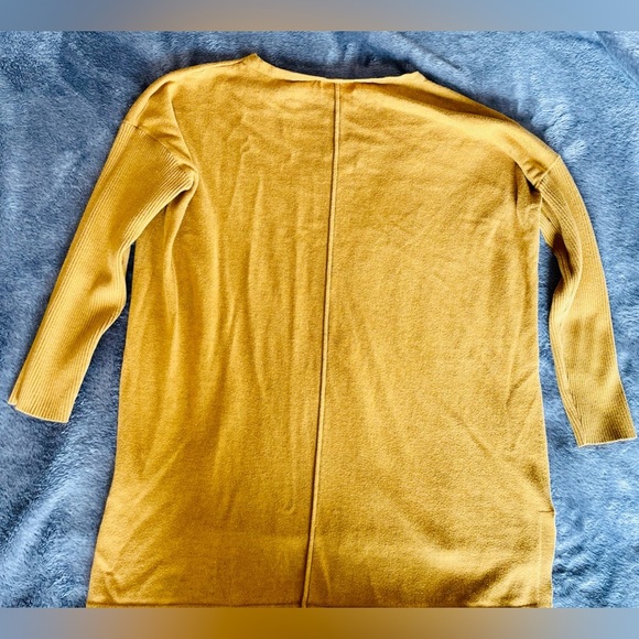 Women 3/4 sleeve mustard color shirt size PS - Picture 3 of 3